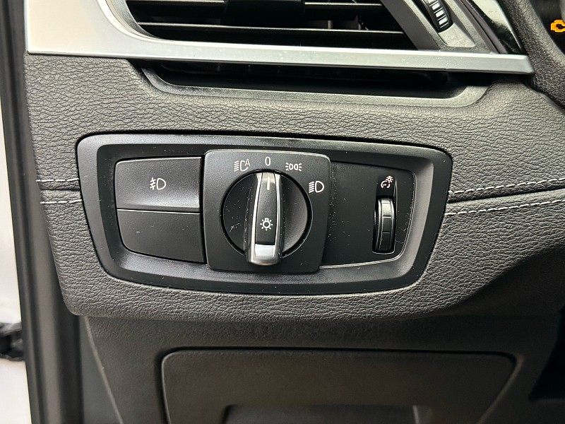 Vehicle image 35 of 40