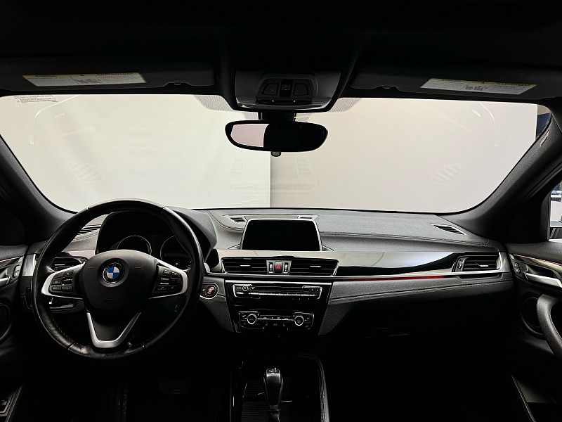 Vehicle image 12 of 40