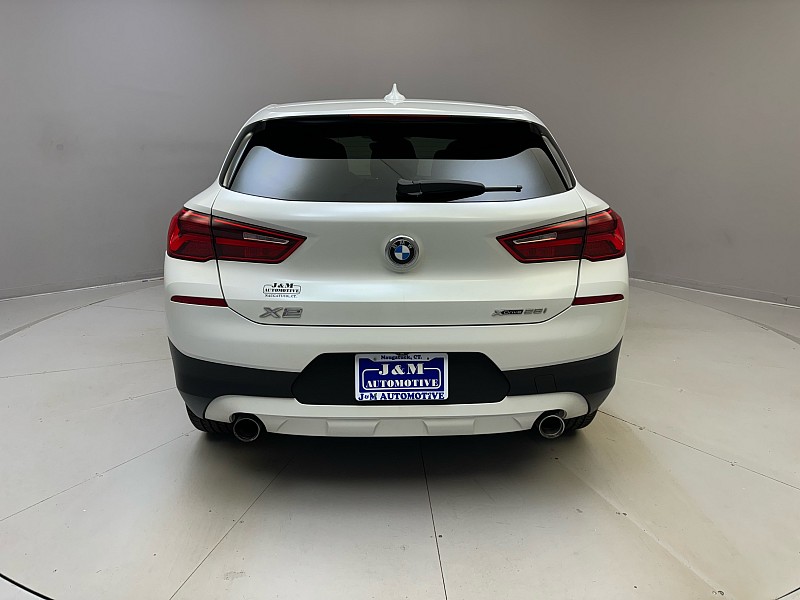 Vehicle image 6 of 40