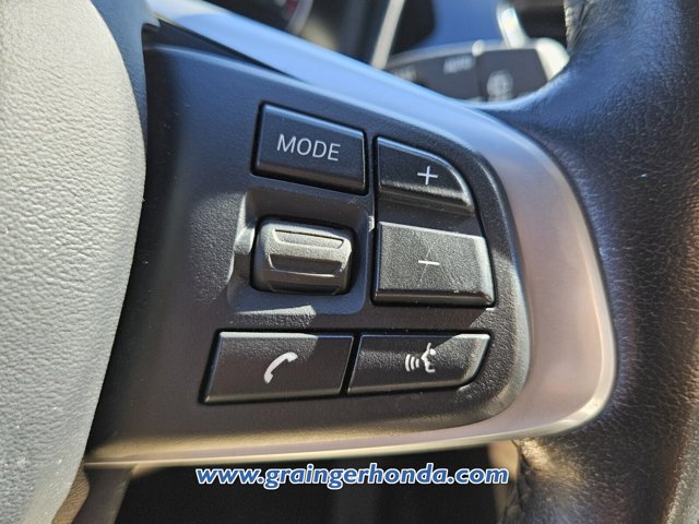 Vehicle image 18 of 23