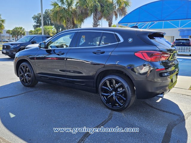 Vehicle image 7 of 23