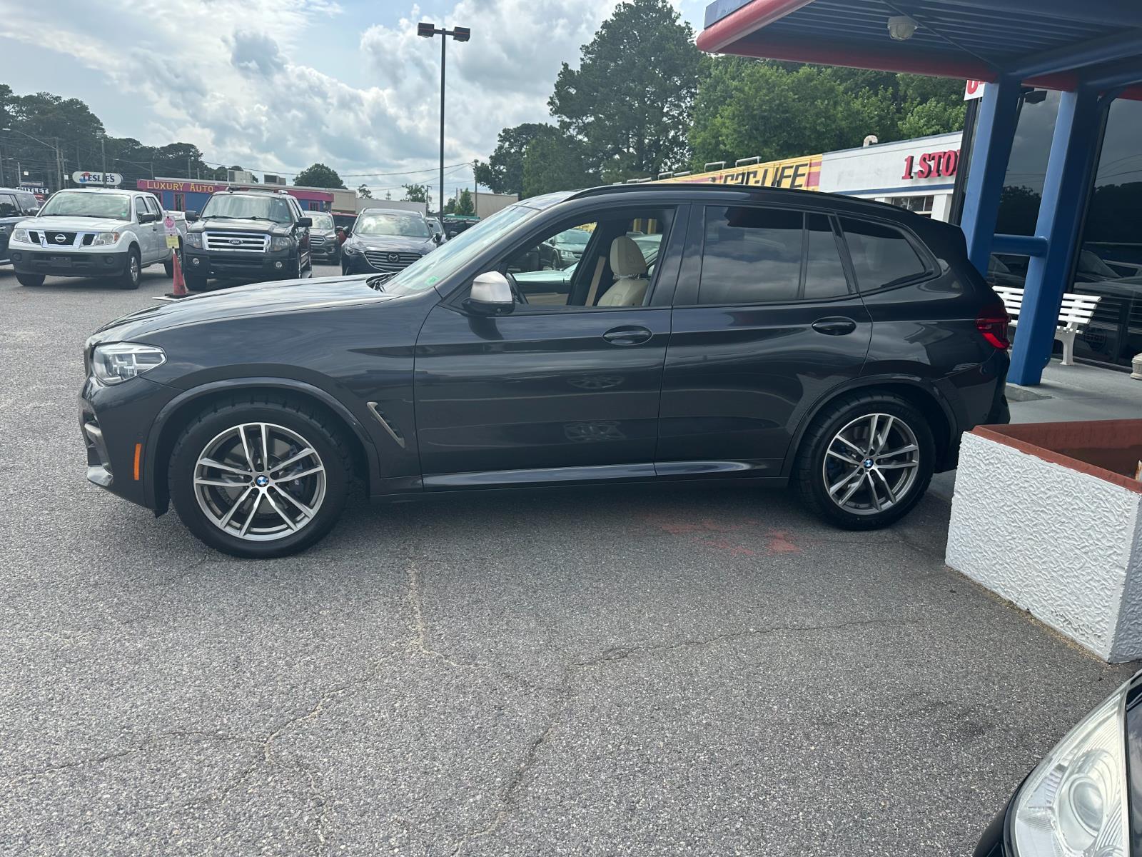 Vehicle image 9 of 39