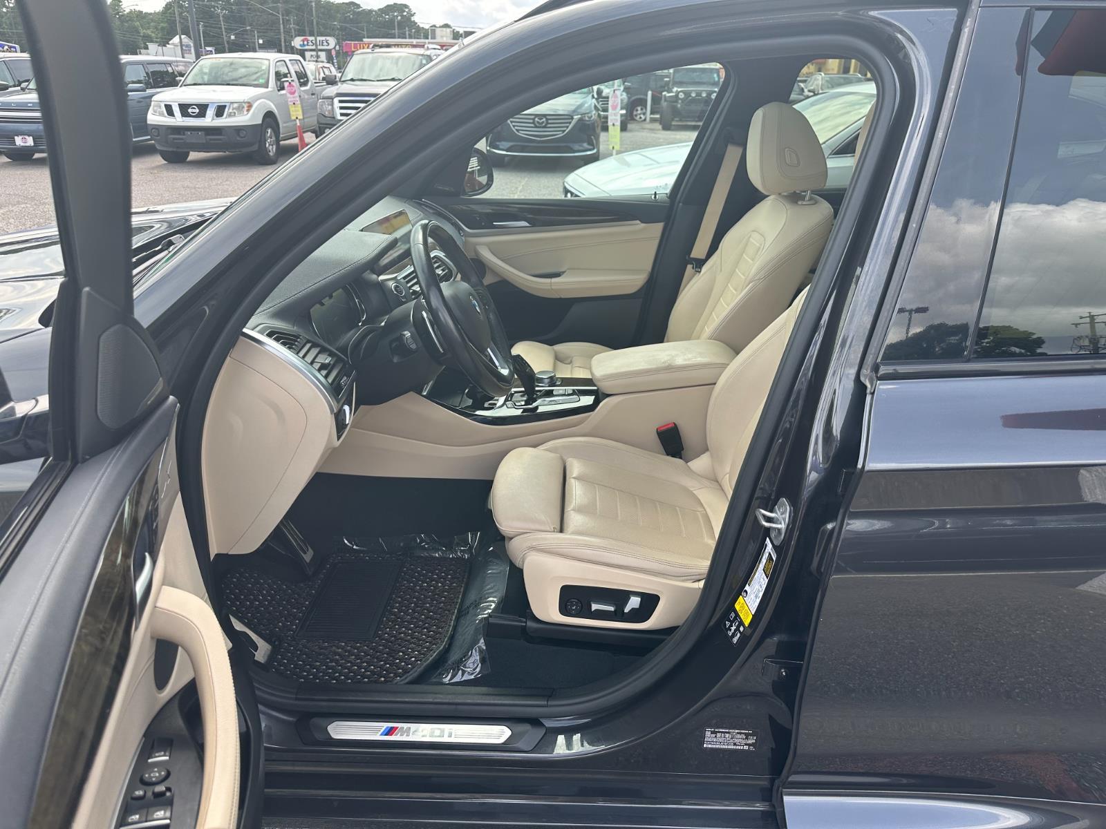 Vehicle image 18 of 39