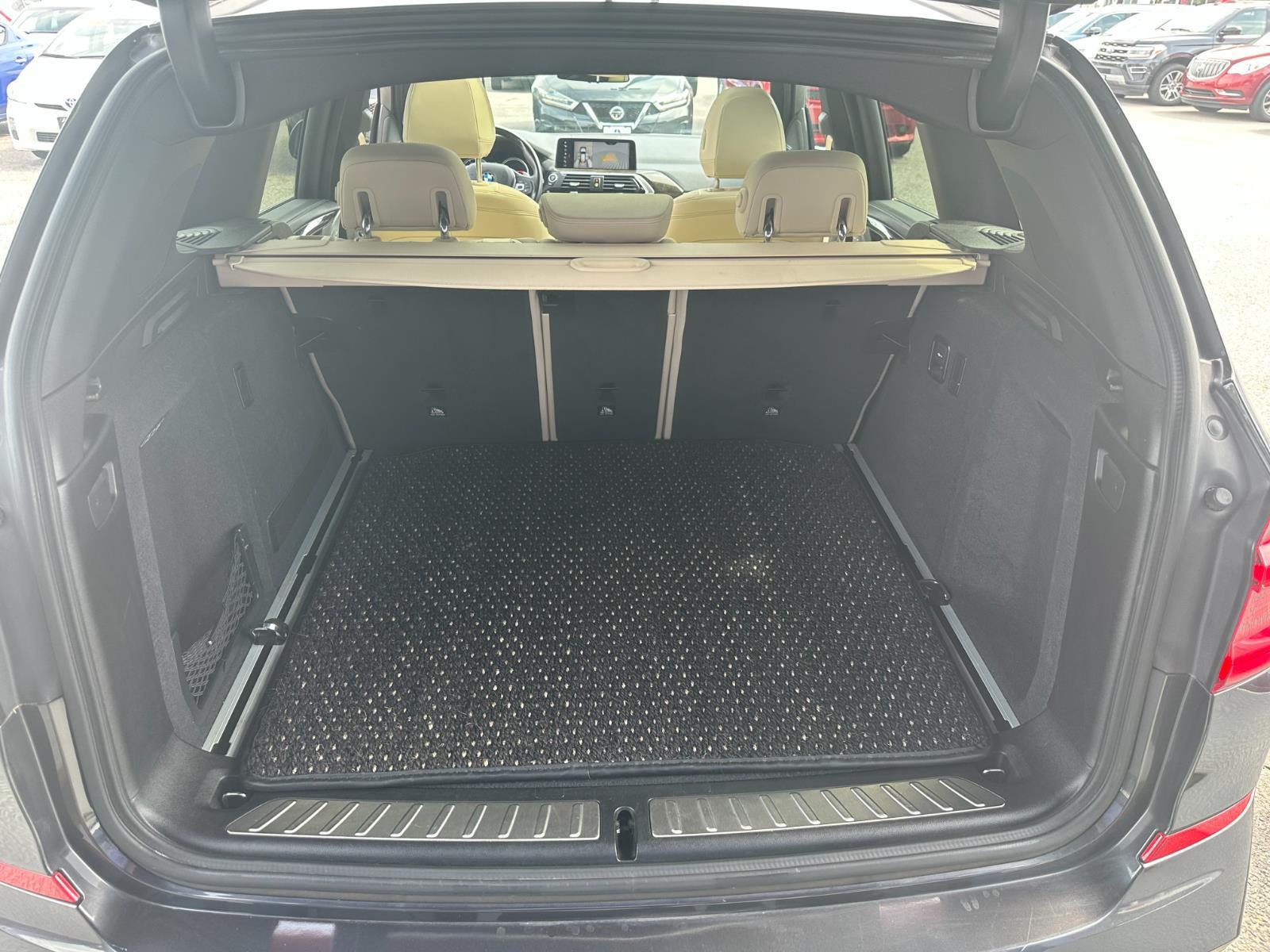 Vehicle image 23 of 39