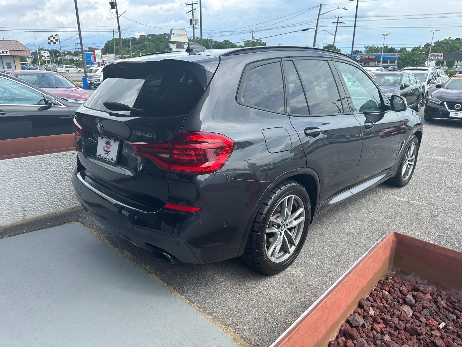 Vehicle image 6 of 39