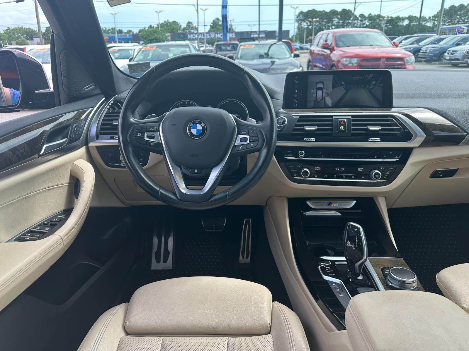 Vehicle image 21 of 39