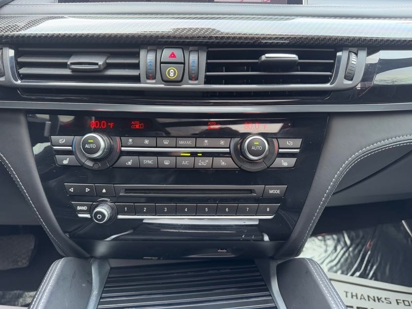 Vehicle image 28 of 40