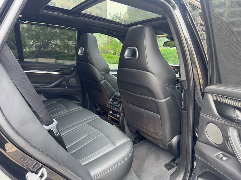 Vehicle image 22 of 40