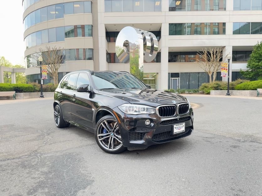 Vehicle image 3 of 40