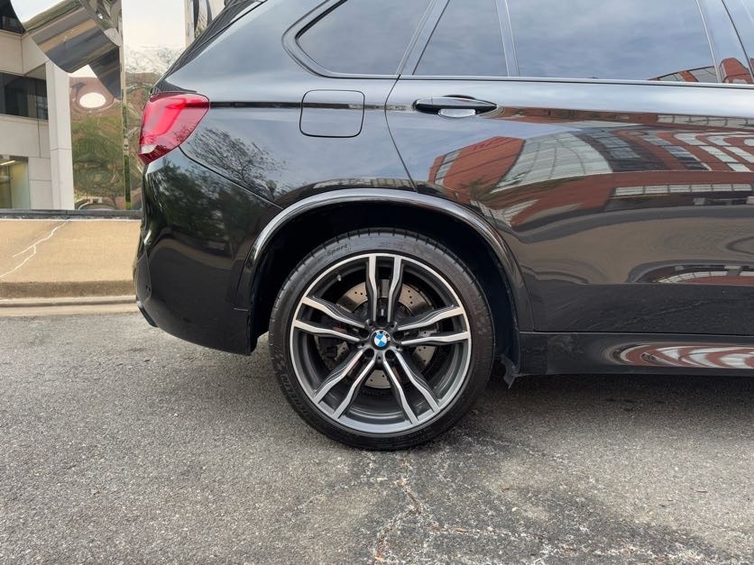 Vehicle image 13 of 40
