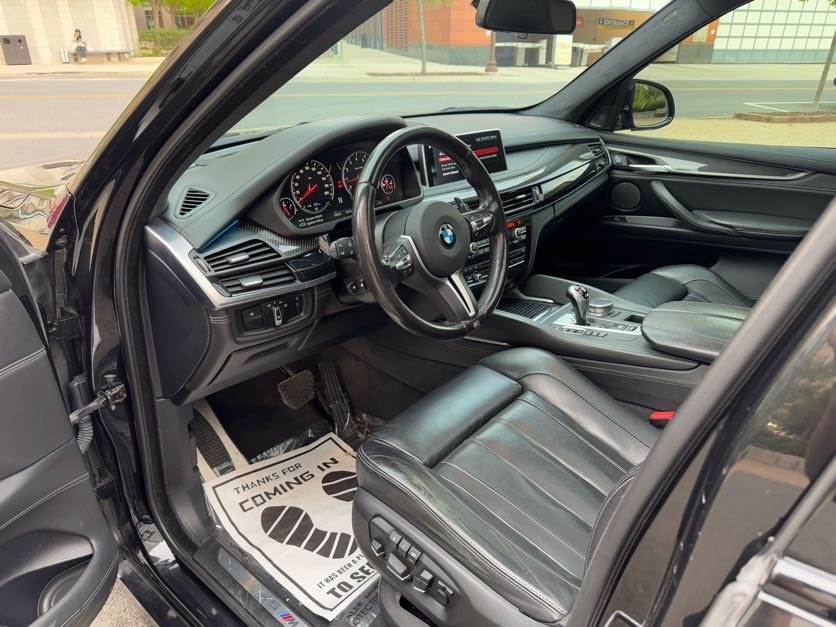 Vehicle image 15 of 40