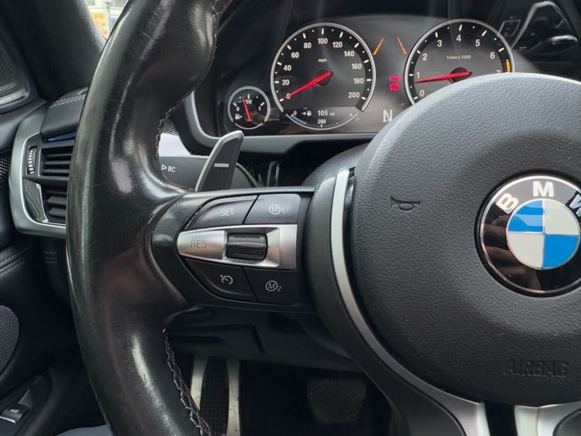 Vehicle image 36 of 40