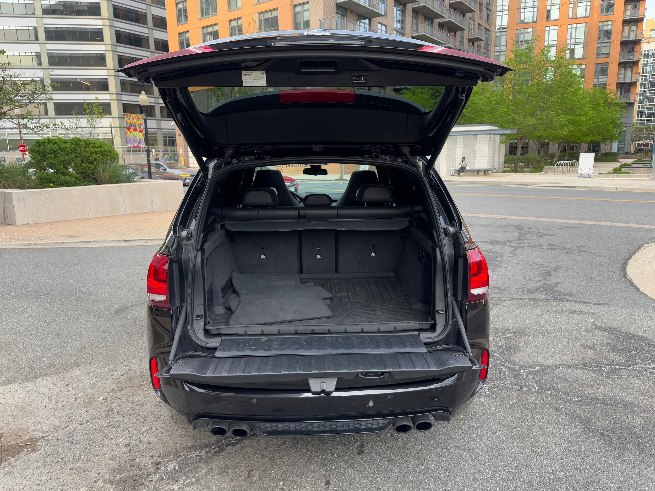 Vehicle image 11 of 40
