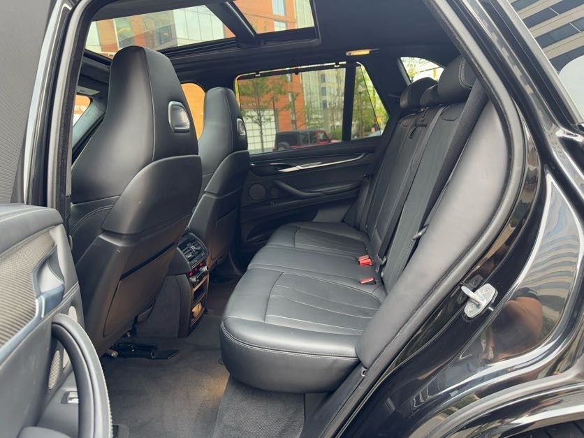 Vehicle image 20 of 40