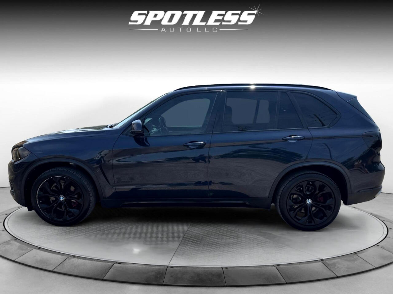 Vehicle image 10 of 31