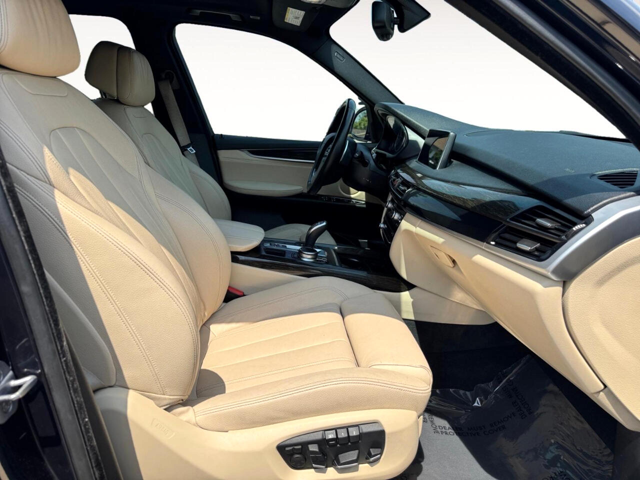 Vehicle image 20 of 31