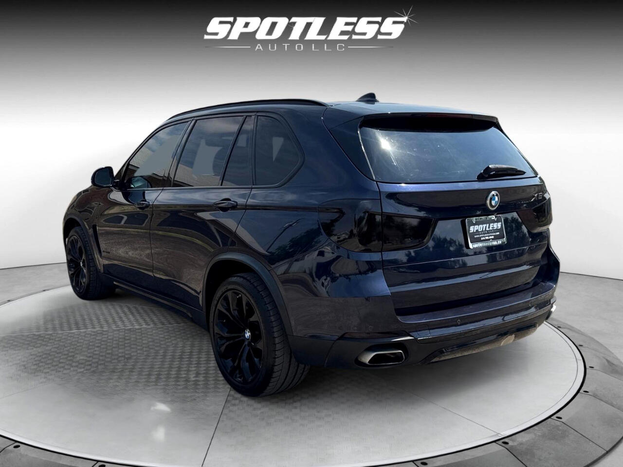 Vehicle image 9 of 31