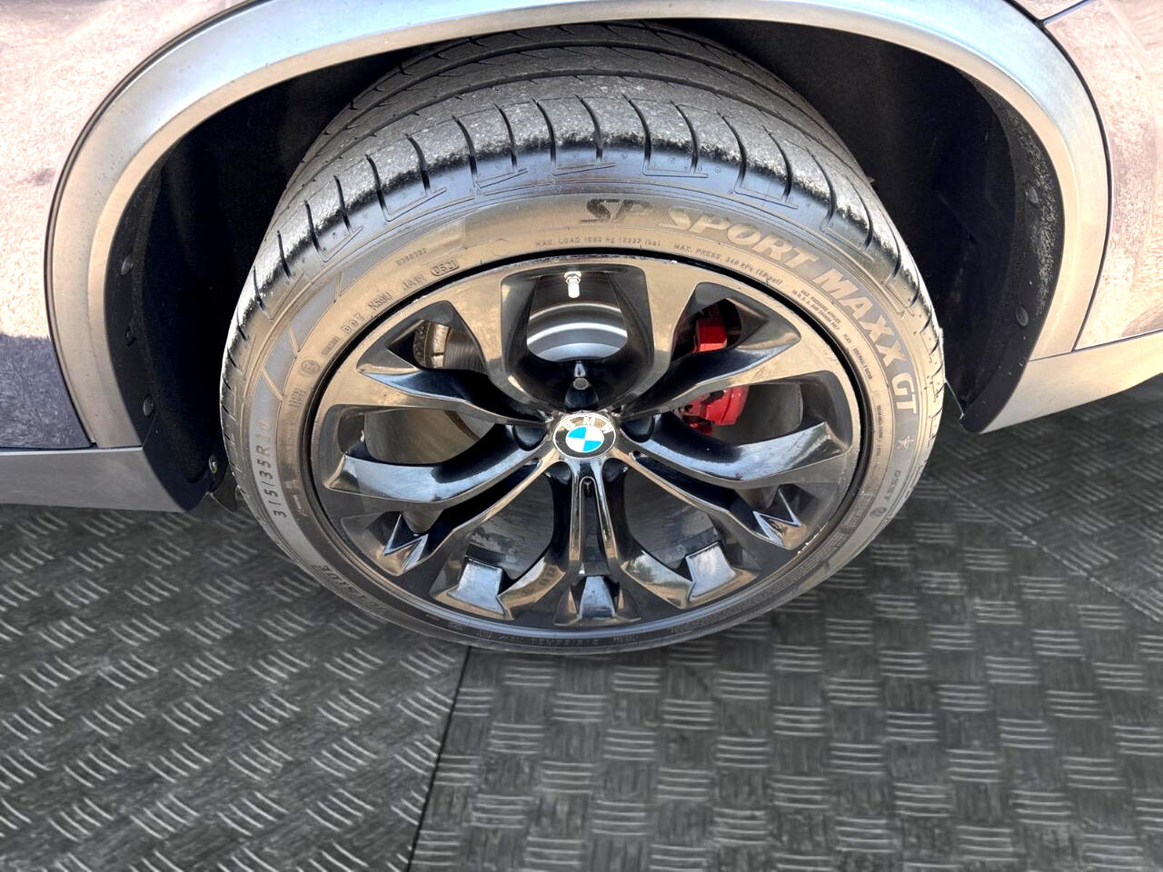 Vehicle image 14 of 31
