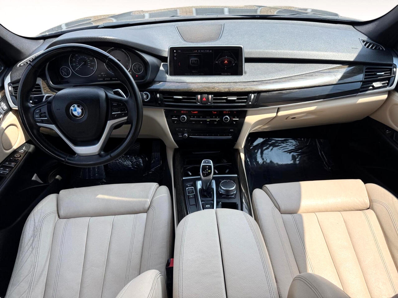 Vehicle image 24 of 31