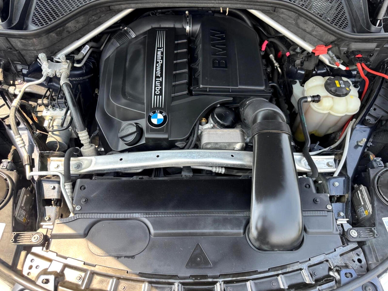 Vehicle image 16 of 31