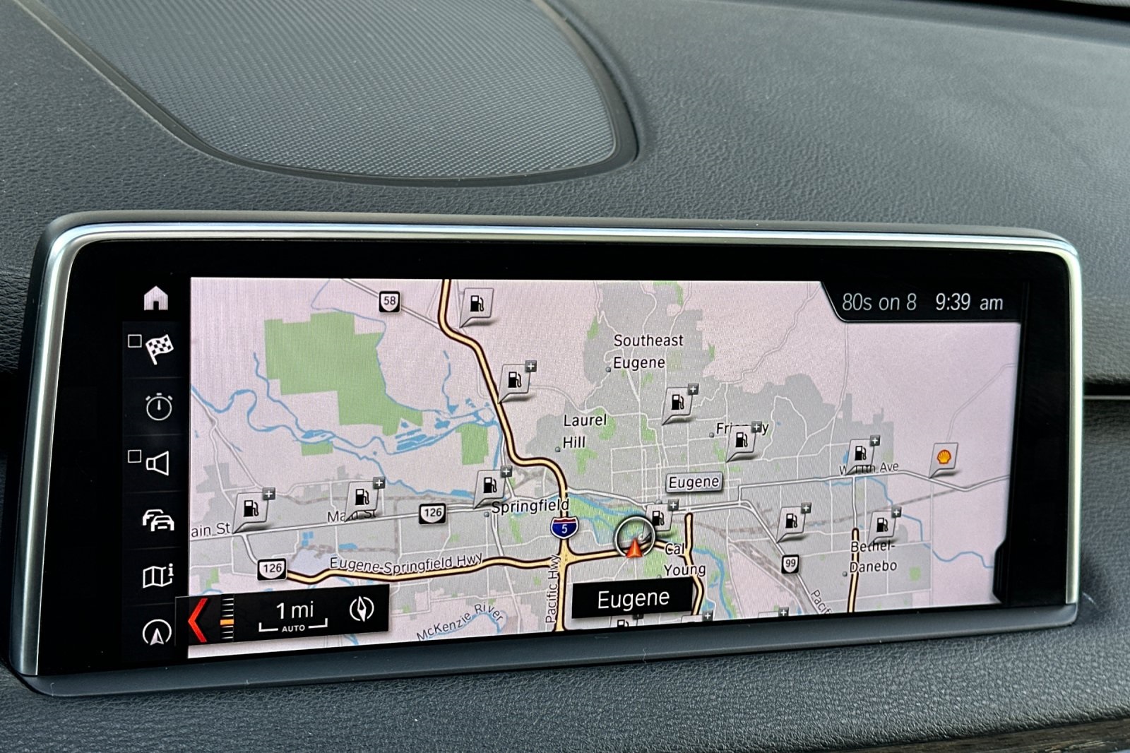 Vehicle image 21 of 36
