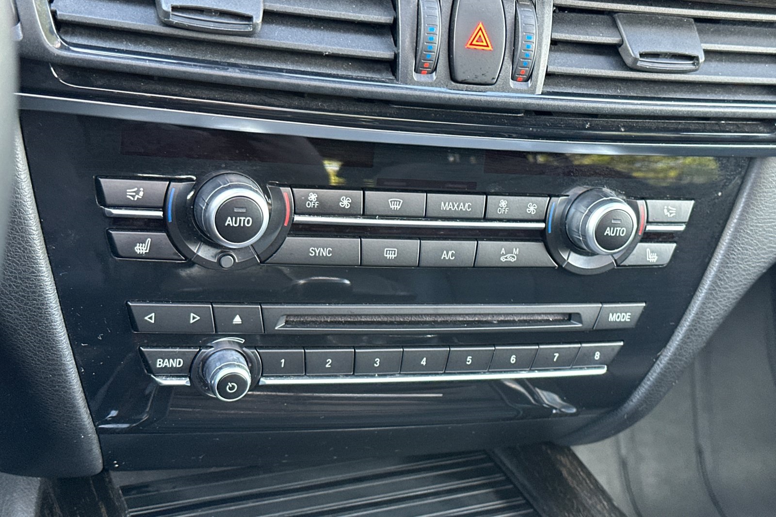 Vehicle image 23 of 36