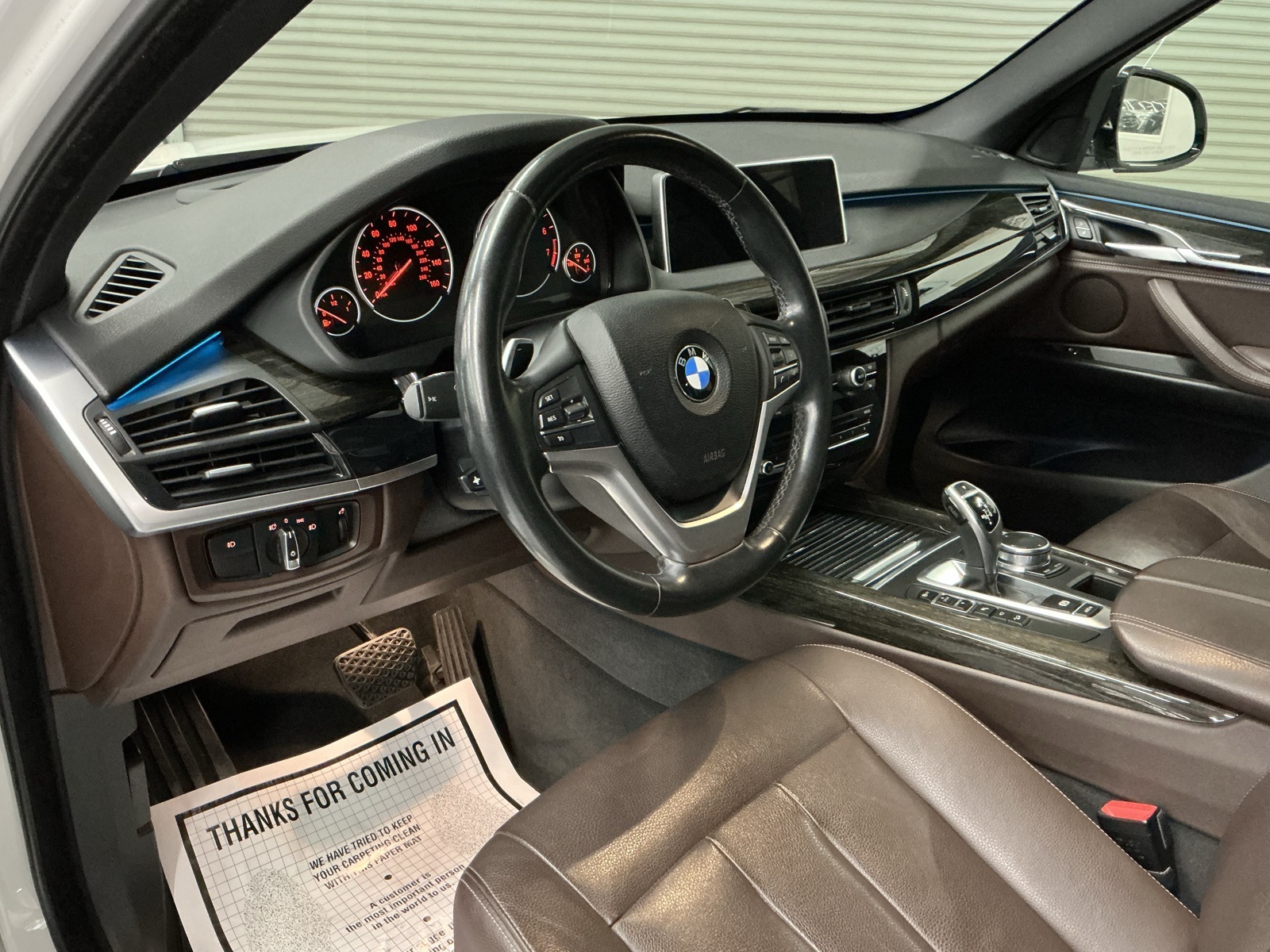Vehicle image 18 of 34