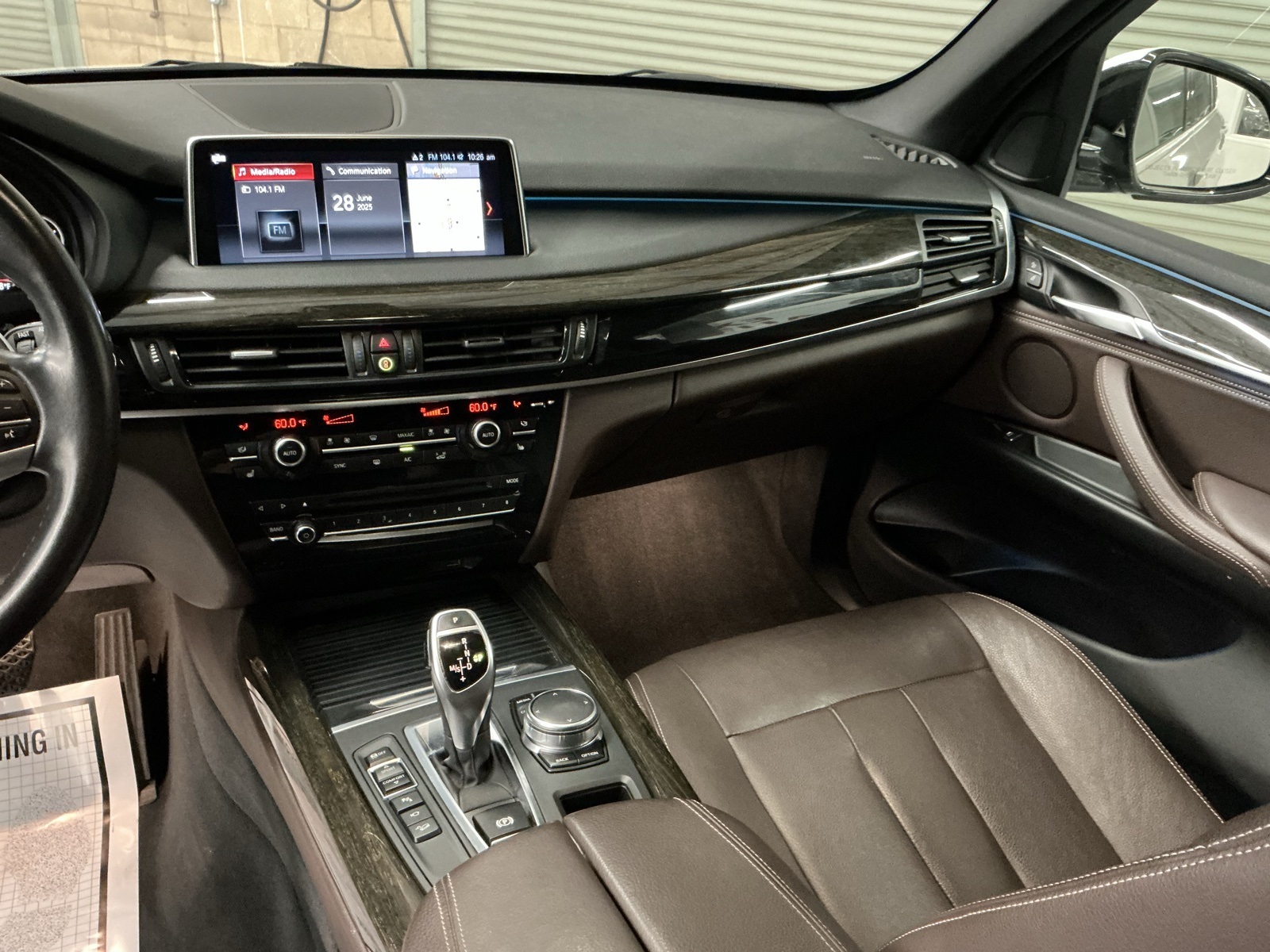 Vehicle image 20 of 34