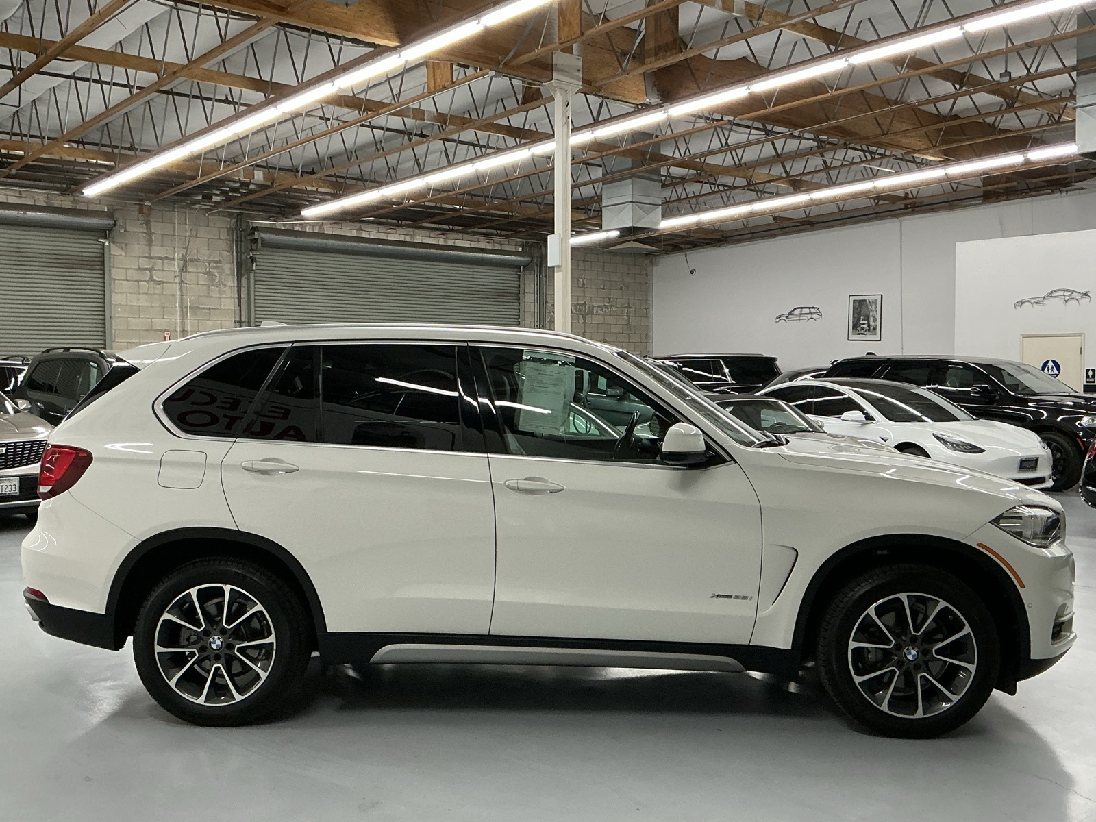 Vehicle image 4 of 34