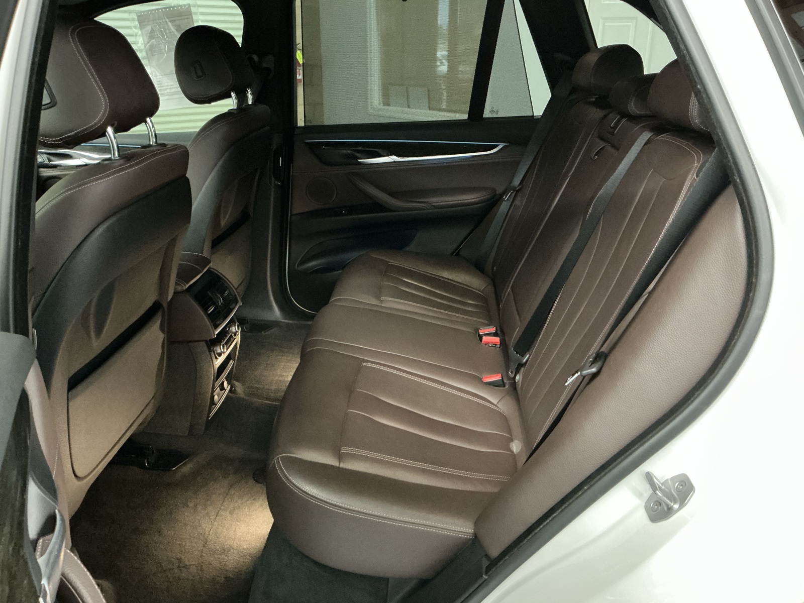 Vehicle image 16 of 34