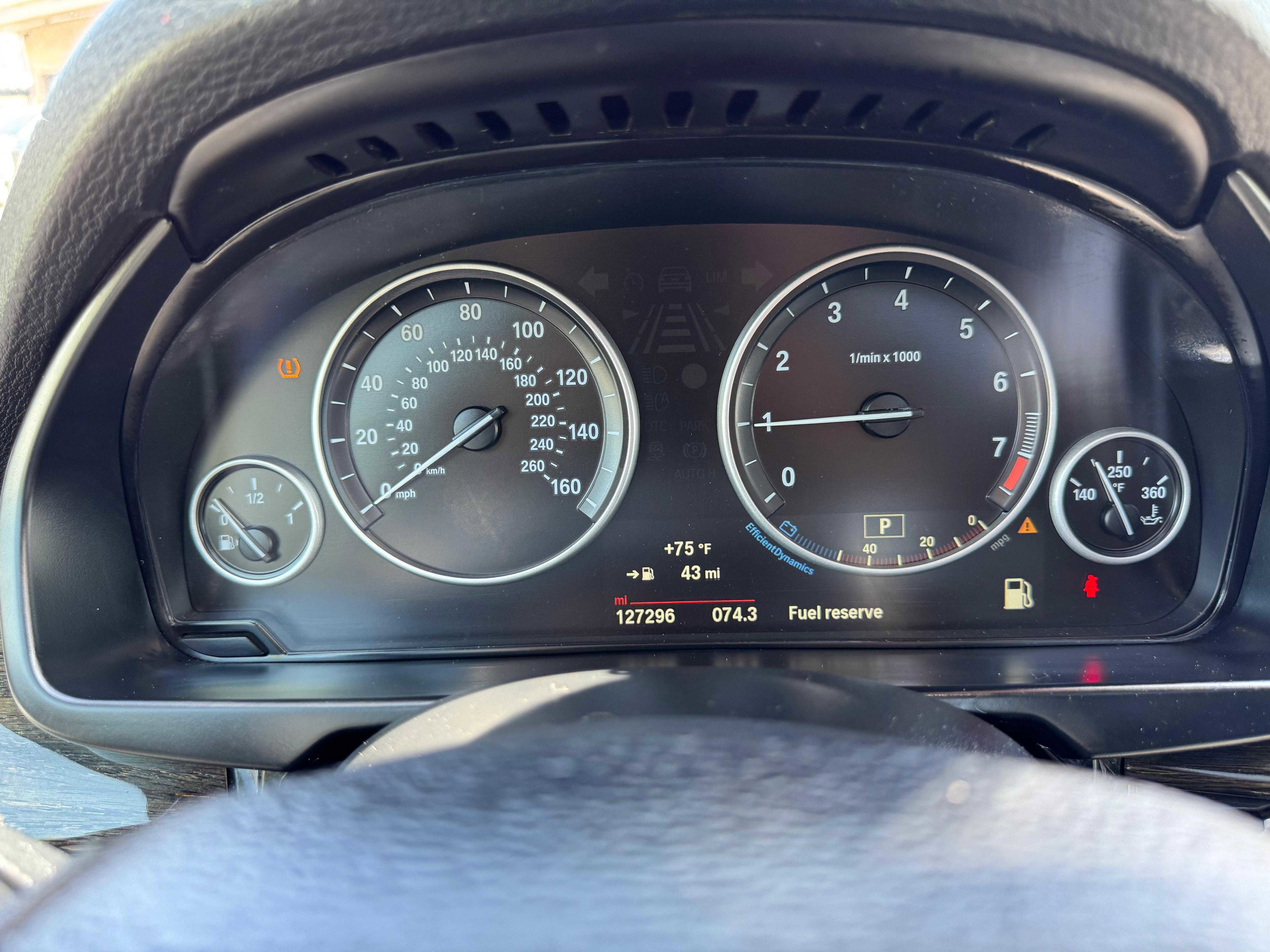 Vehicle image 34 of 69