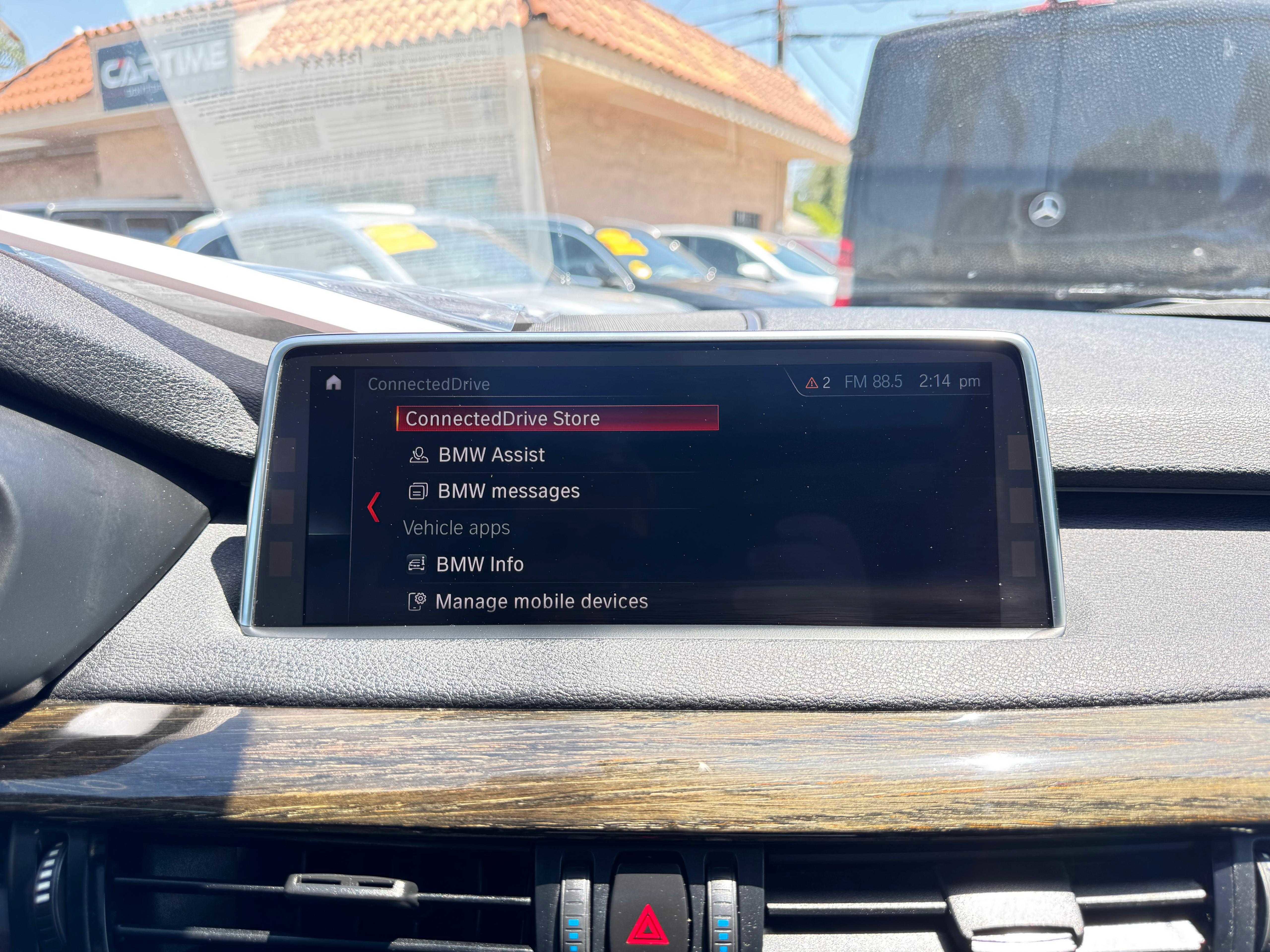 Vehicle image 35 of 69
