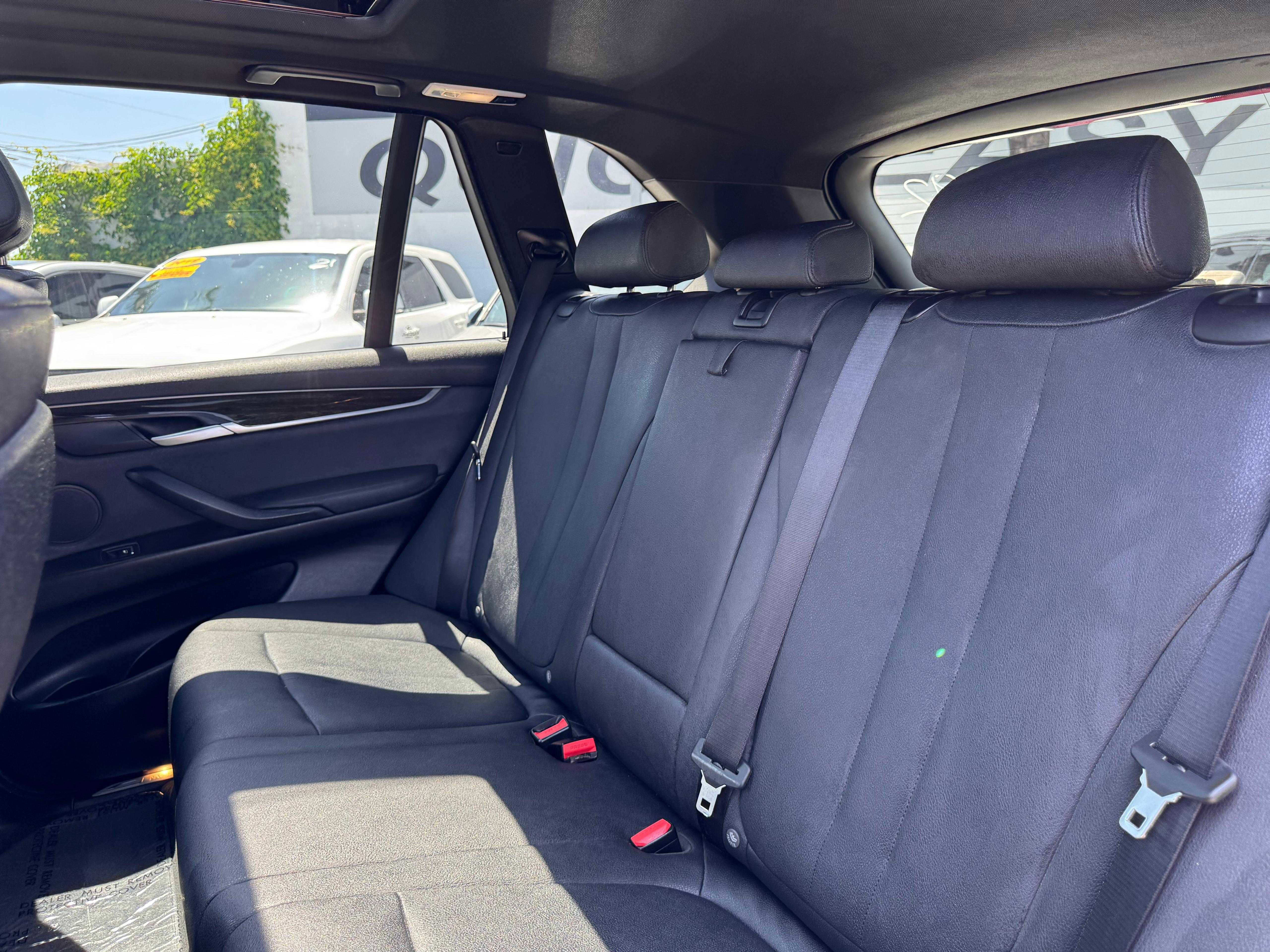 Vehicle image 18 of 69