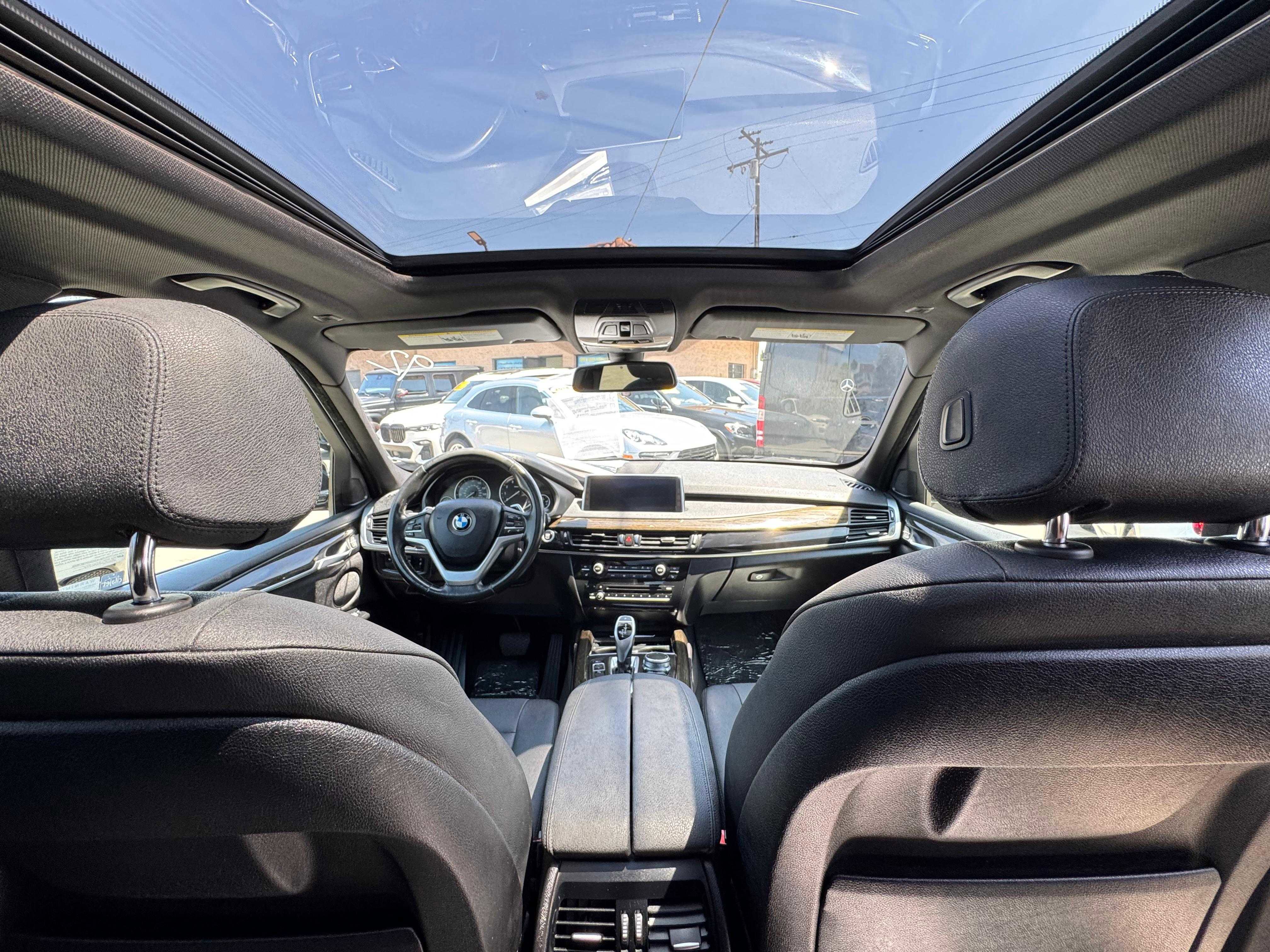 Vehicle image 27 of 69