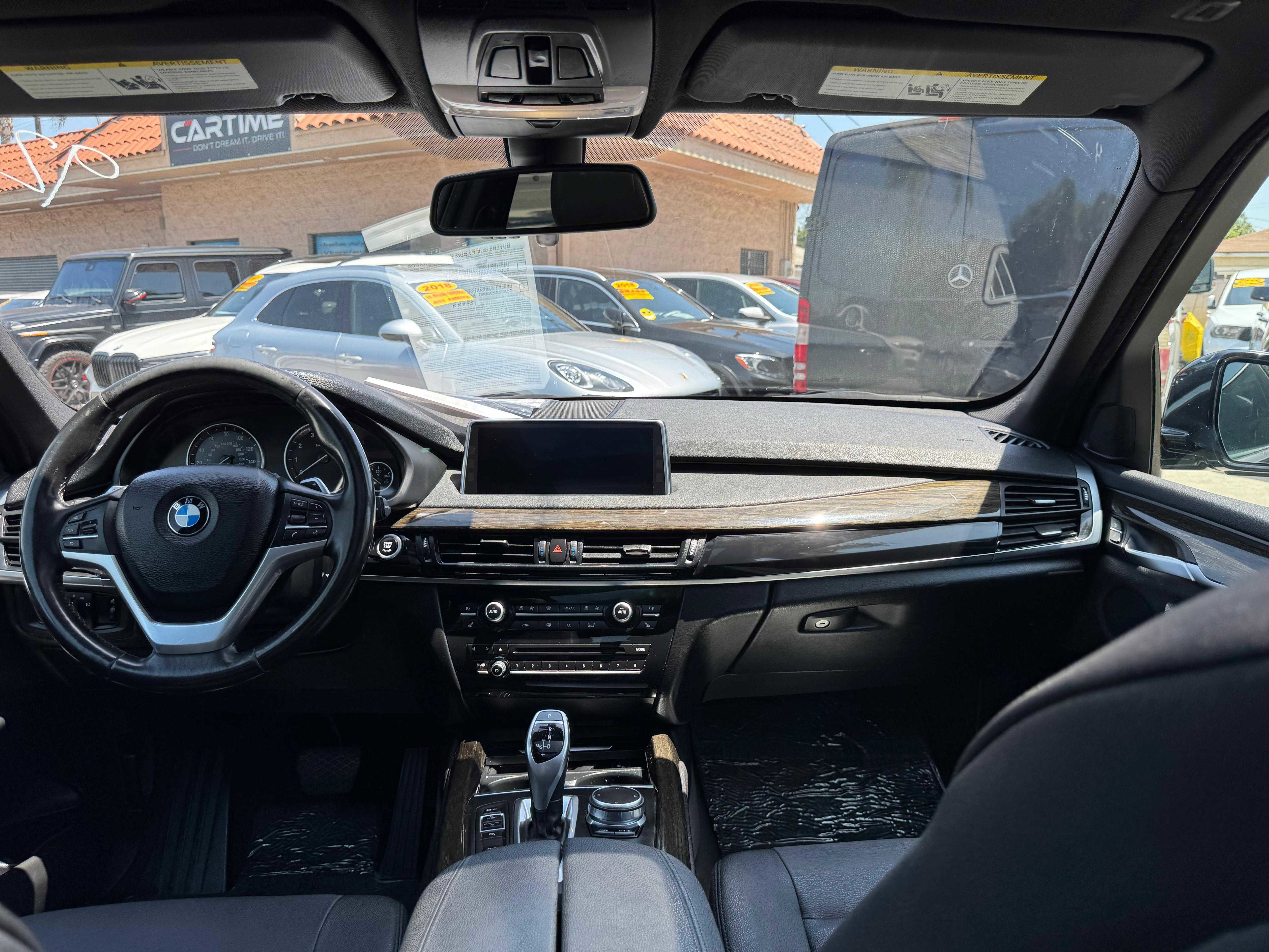 Vehicle image 25 of 69