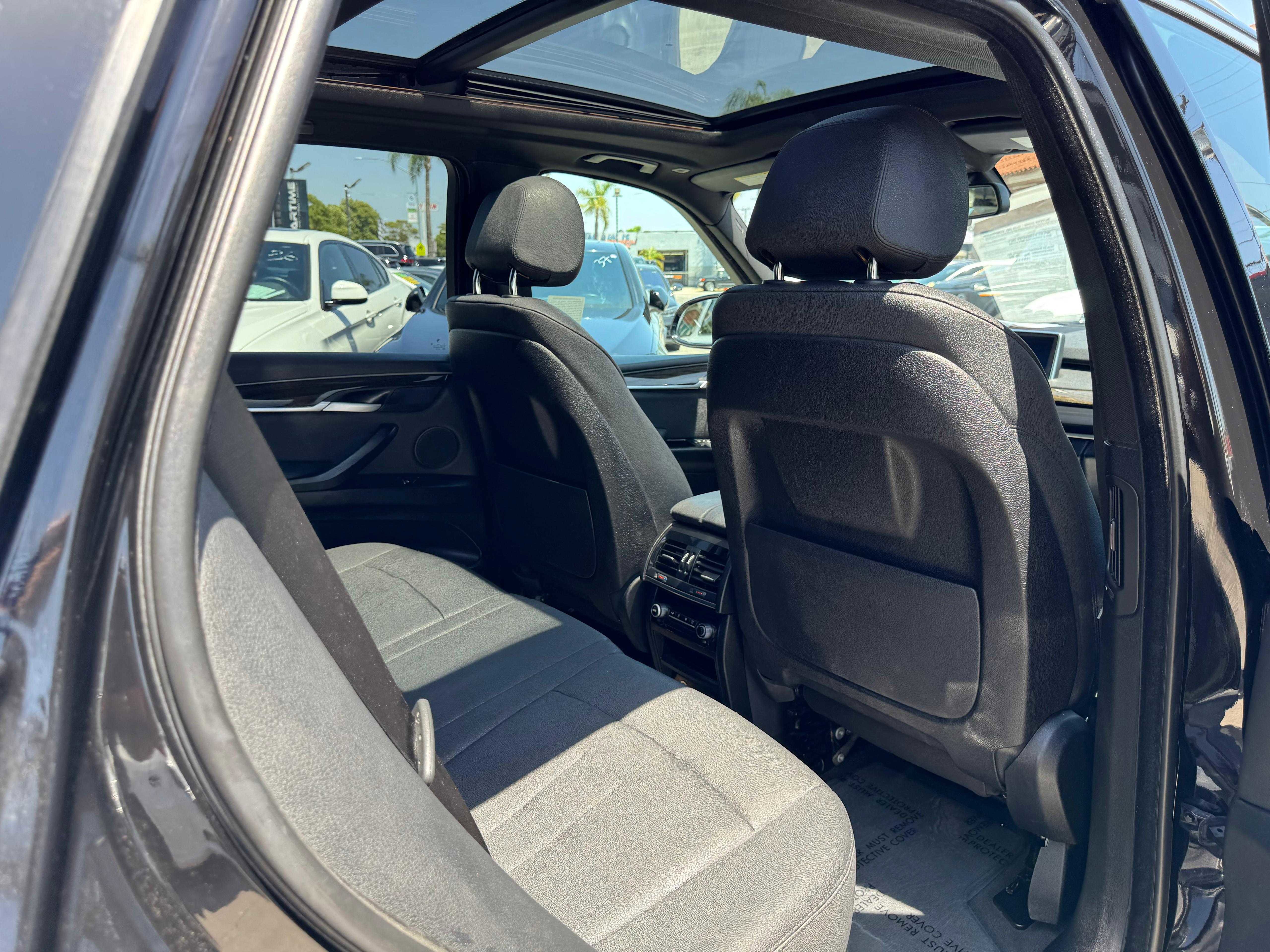 Vehicle image 19 of 69