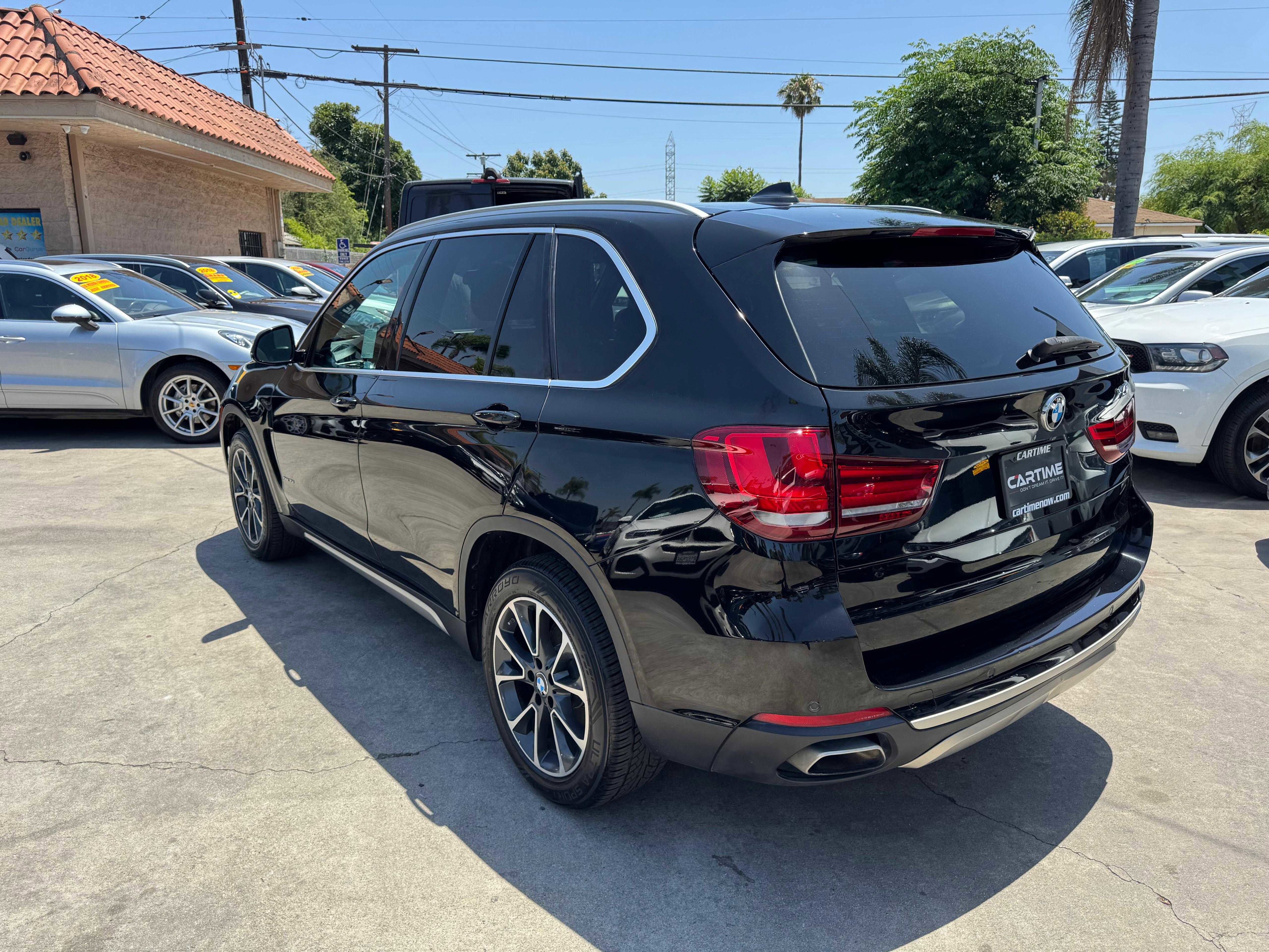 Vehicle image 10 of 69