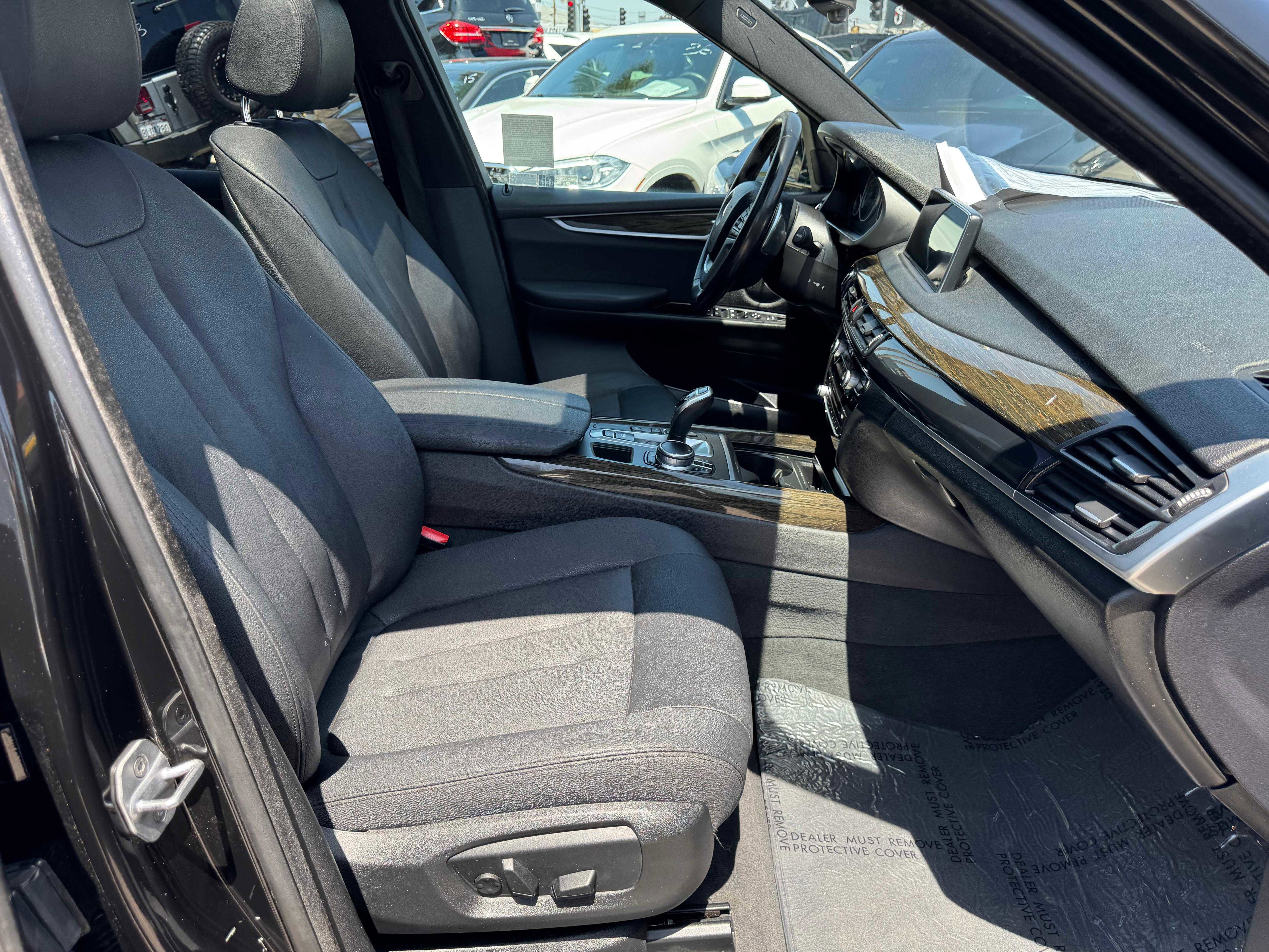 Vehicle image 21 of 69