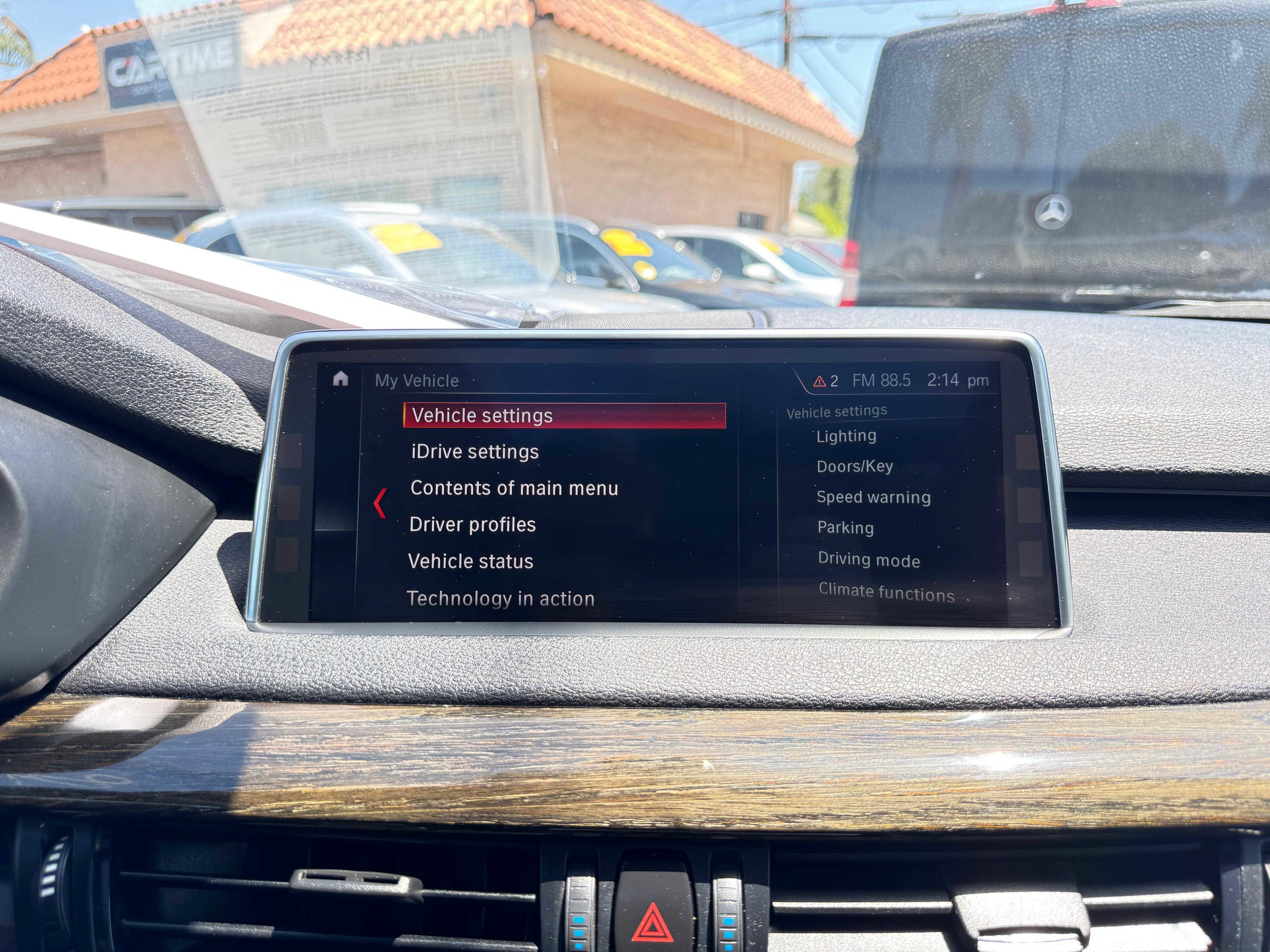 Vehicle image 39 of 69