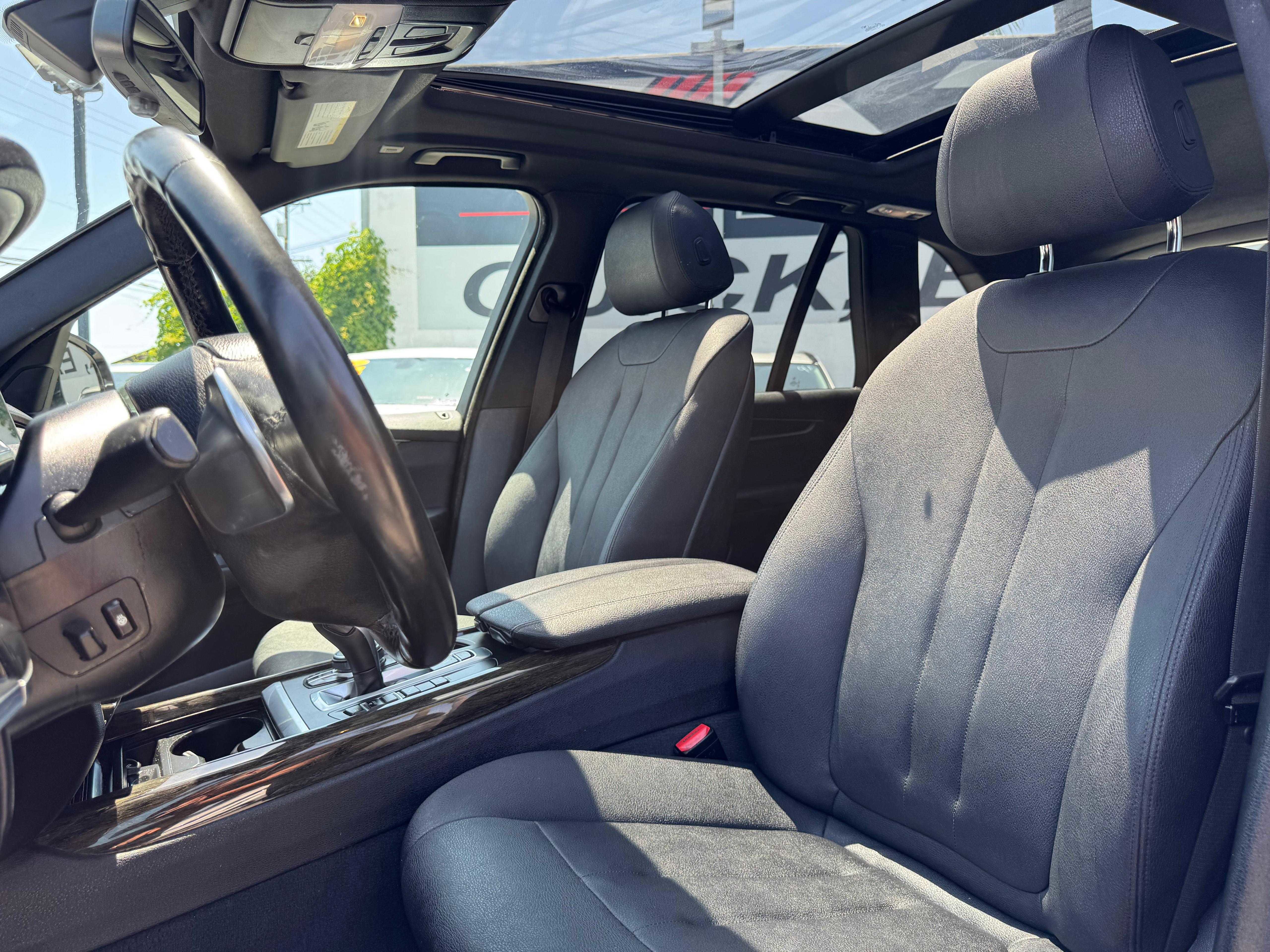 Vehicle image 22 of 69