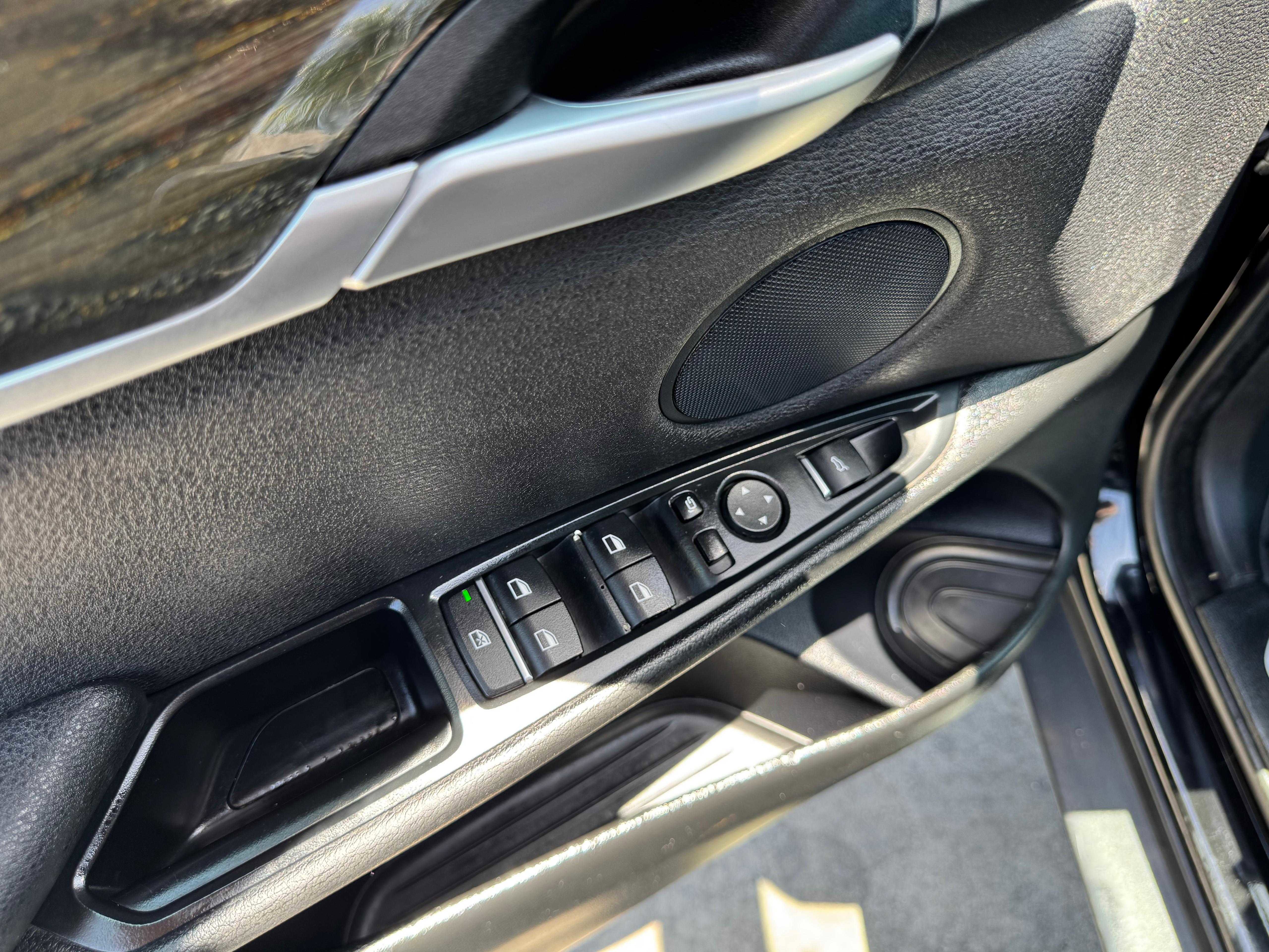 Vehicle image 63 of 69