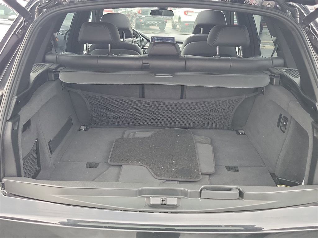 Vehicle image 7 of 36