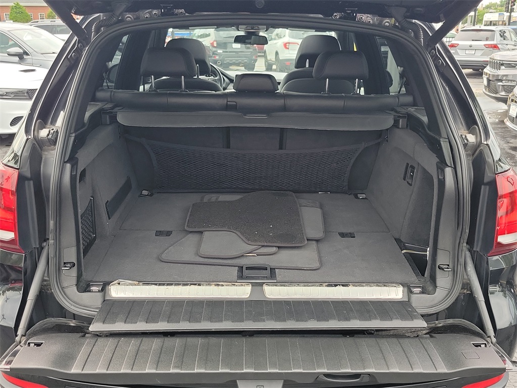 Vehicle image 6 of 36