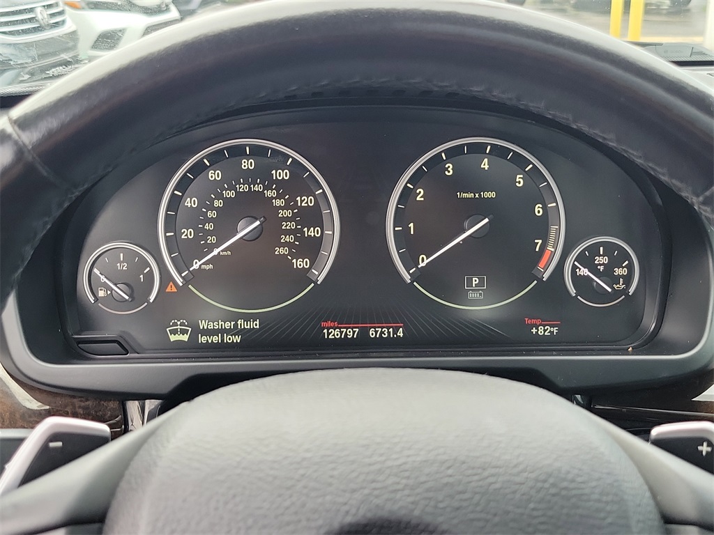 Vehicle image 17 of 36