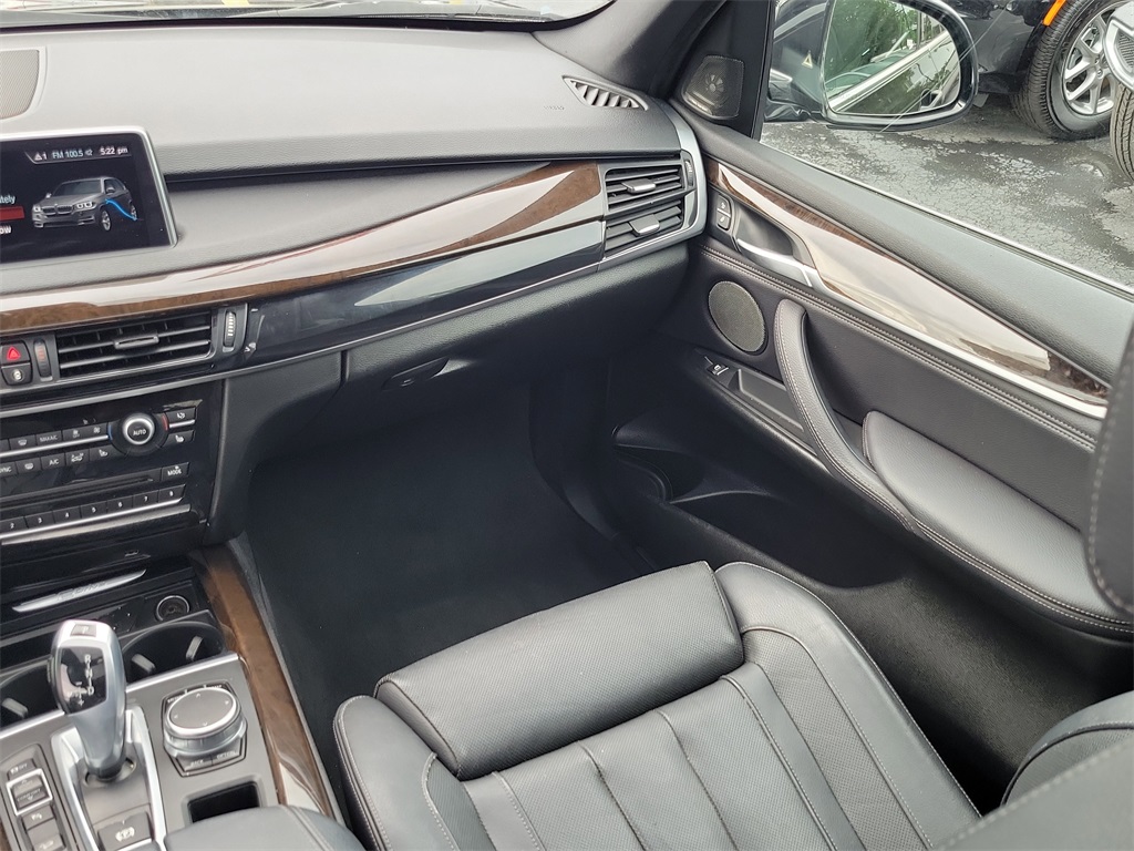 Vehicle image 14 of 36