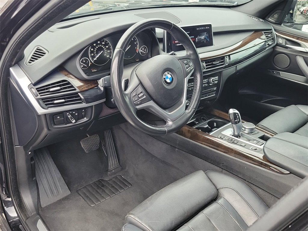 Vehicle image 11 of 36