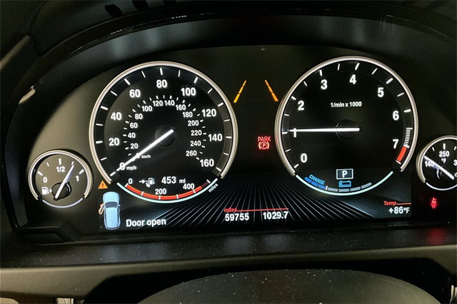 Vehicle image 18 of 34