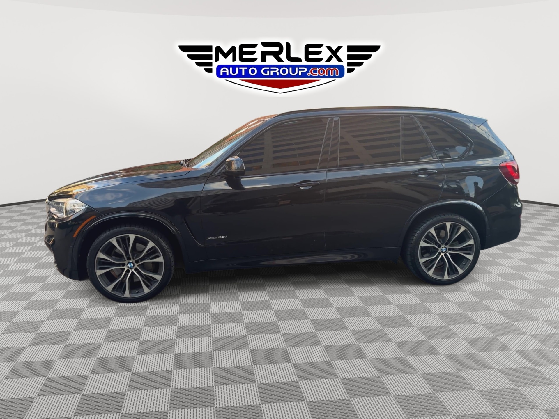2018 BMW X5 xDrive50i Image 3 of 31