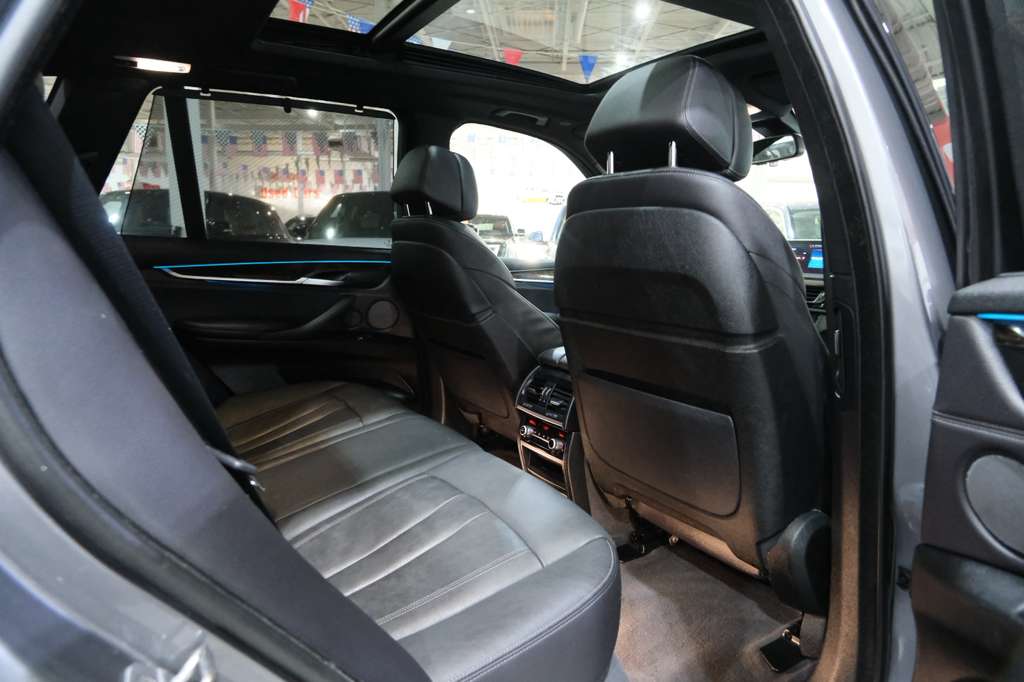 2018 BMW X5 xDrive50i Image 18 of 41