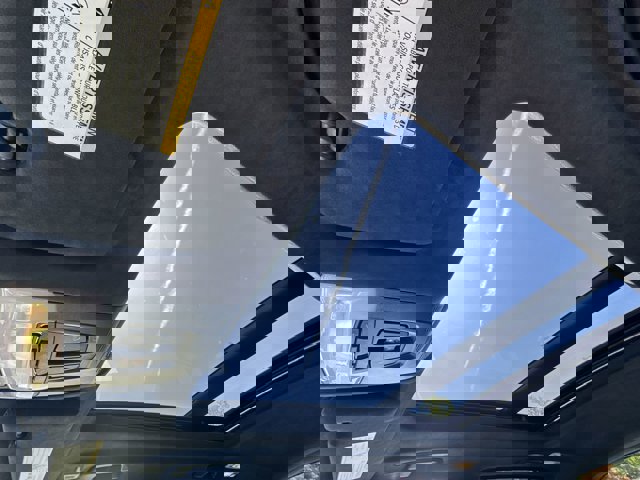 Vehicle image 21 of 27